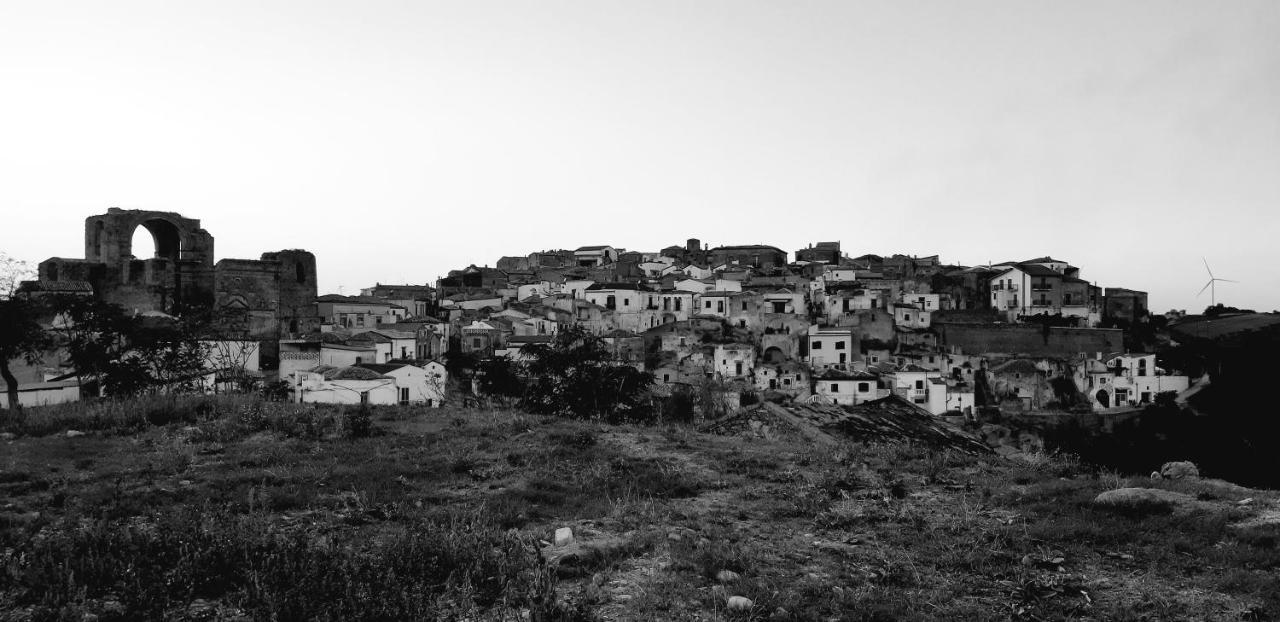 Il Centro Storico Grottole Exterior foto